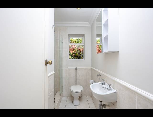 2 BEDROOM FREEHOLD TO LET IN NEWLANDS